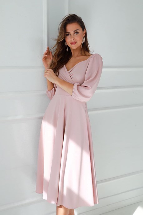 Sukienka midi rękawek 3/4 pas jasny róż