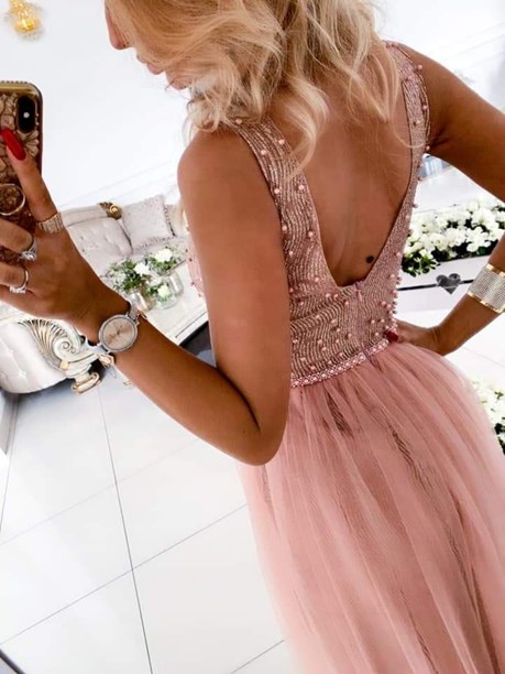 Sukienka długa tiulowa ozdobna góra różowa