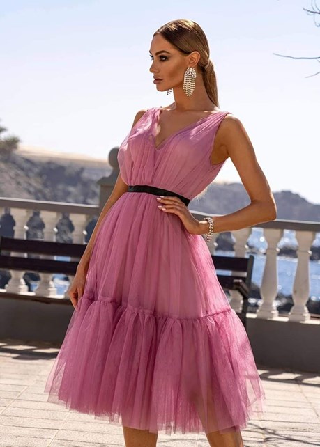 Sukienka midi tiul głęboki dekolt róż