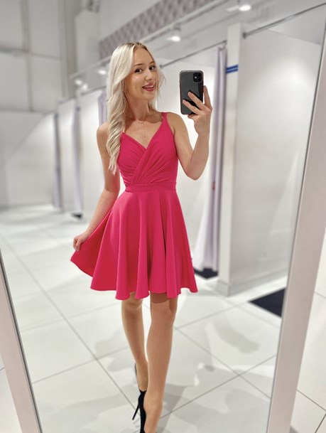 Sukienka krótka na ramiączkach gładka magenta