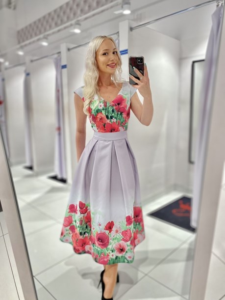 Sukienka midi rozkloszowana kwiaty szary/róż