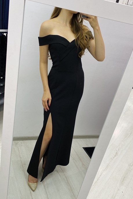 Sukienka długa dopasowana opadające ramiona czarny