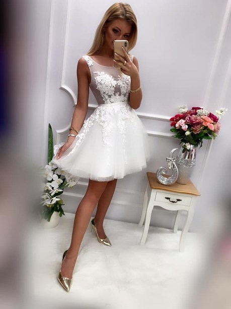 Sukienka krótka koronka wiązanie biały