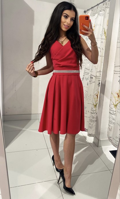 Sukienka krótka pasek ozdobny malina