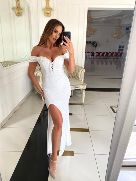 Sukienka długa z rękawkiem zdobienie biel