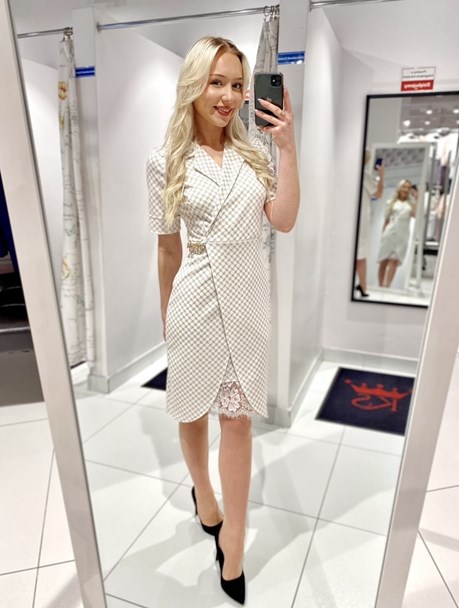 Sukienka krótka marynarka łańcuszek print biel