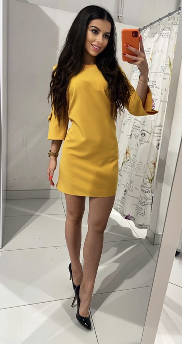 Sukienka krótka kokarda na rękawach musztarda