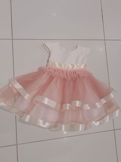 Sukienka dziecięca zdobienie pas falbana biel/róż