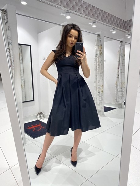 Sukienka midi z paskiem czarny