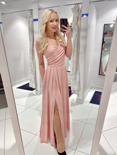 Sukienka długa marszczenia na ramiączkach morela