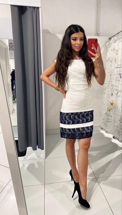 Sukienka krótka koronka dół z brokatem biały