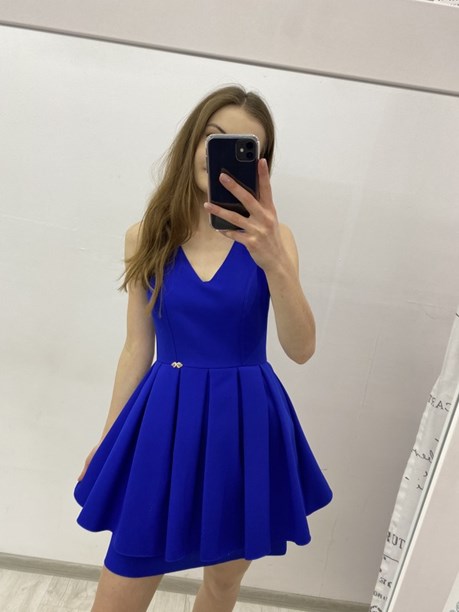 Sukienka krótka gładka falbany chaber