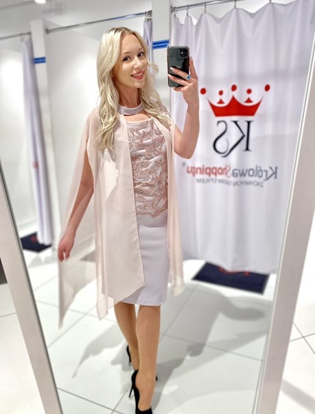 Sukienka krótka dopasowana z szalem róż/popiel