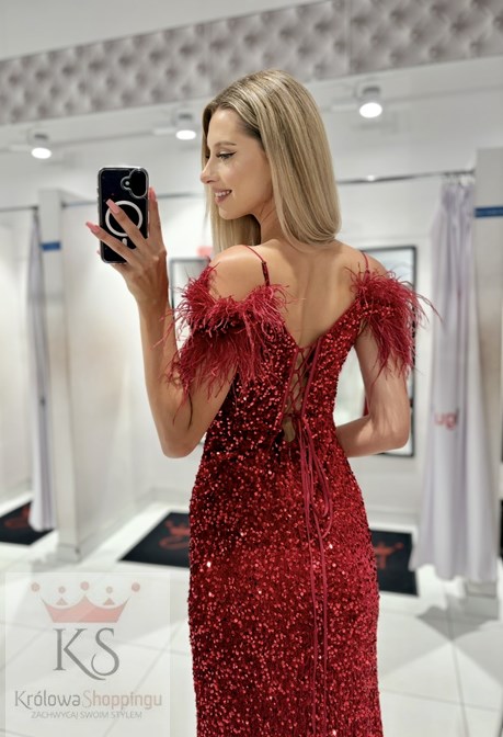 Sukienka długa cekiny opadający rękaw pióra bordo