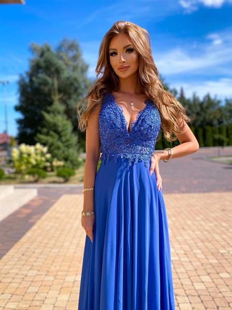 Sukienka długa koronkowa góra jeans