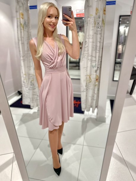 Sukienka krótka rozkloszowana pasek róż