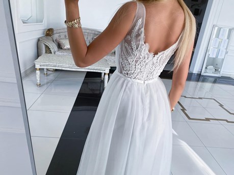 Sukienka długa haft na gorsecie tiul biel