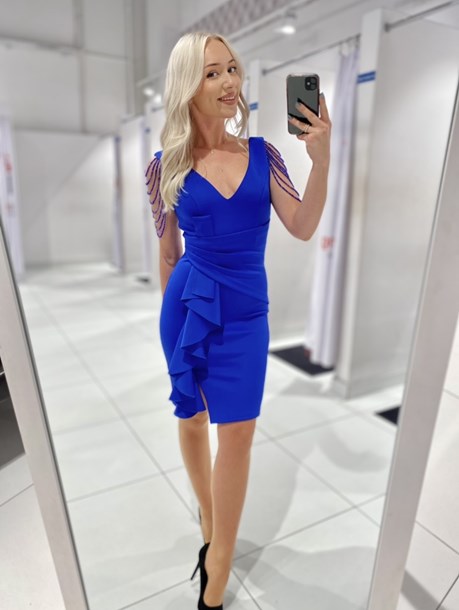 Sukienka krótka falbana koraliki ramiona chaber