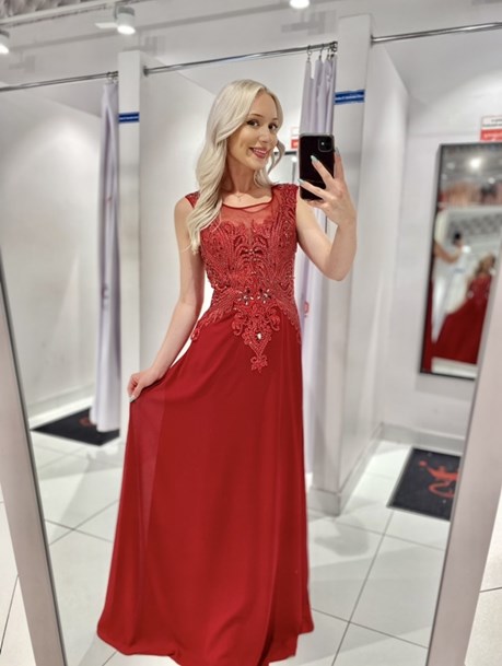 Sukienka długa zabudowana bordo