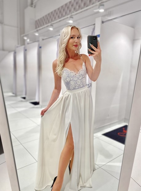 Sukienka długa ramiączka koronka biały/szary