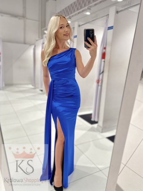 Sukienka długa na jedno ramię chaber