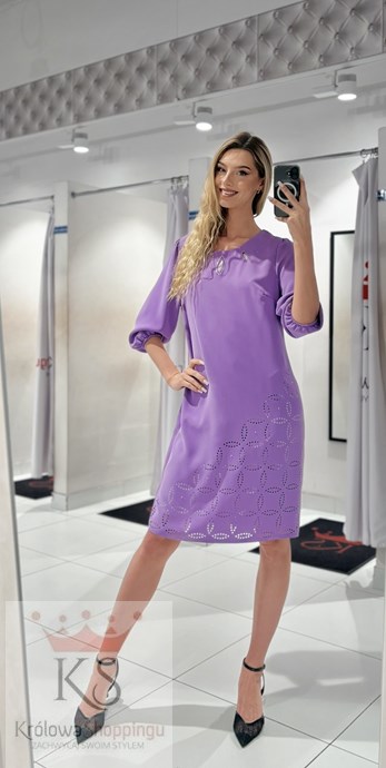 Sukienka krótka dekoracyjne wycięcia fiolet