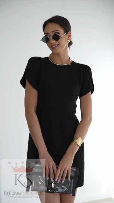 Sukienka krótka guziczki wycięcie plecy czerń