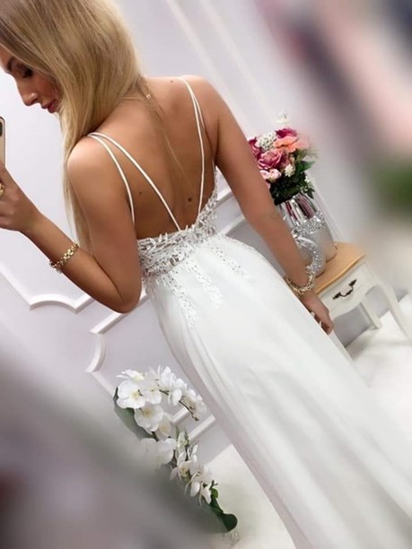 Sukienka długa na ramiączkach łabędź biały