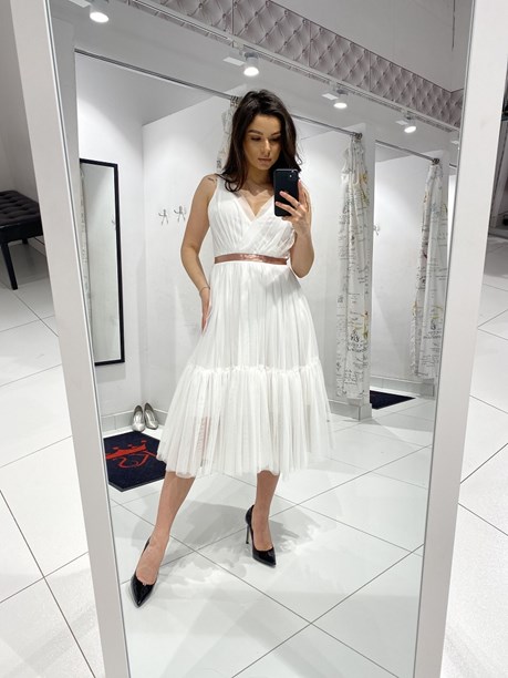 Sukienka midi tiul głęboki dekolt biały