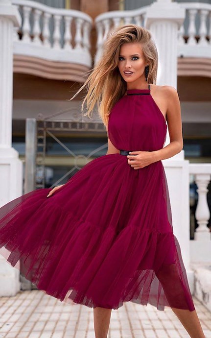 Sukienka midi tiul odkryte plecy bordo