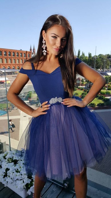 Sukienka krótka opadające ramiona góra granat/róż