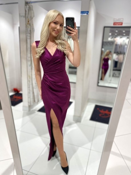 Sukienka długa grube ramiączka błyszcząca fiolet