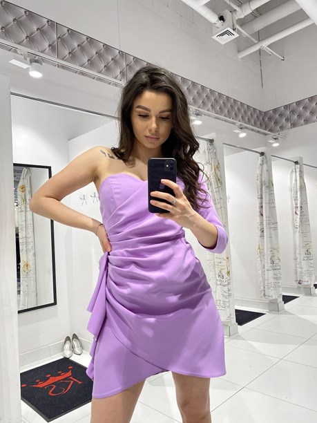 Sukienka krótka na jeden rękaw gładka lilia