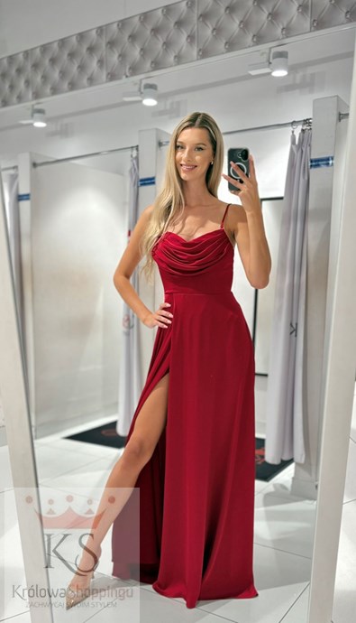 Sukienka długa rozkloszowana dekolt woda czerwień