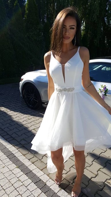 Sukienka asymetryczna ramiączka dekolt biały