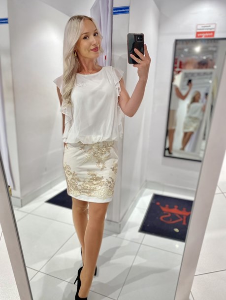 Sukienka krótka motylek rękawek biel/beż