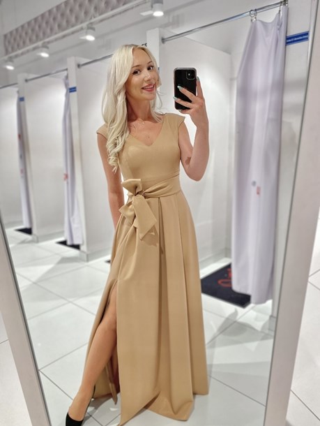 Sukienka długa pas rozcięcie błyszcząca brąz