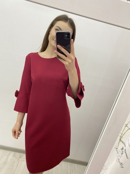 Sukienka krótka kokarda na rękawach bordo