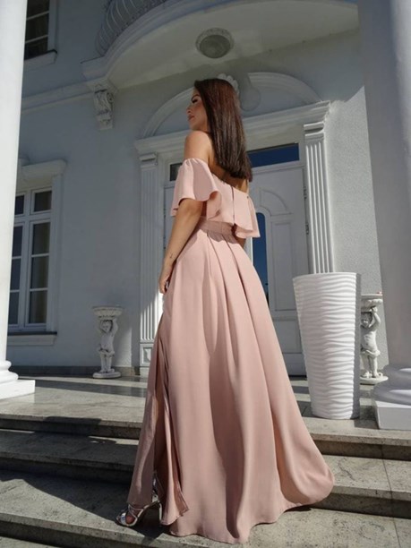 Sukienka długa rozcięcie falbana dekolt beżowy