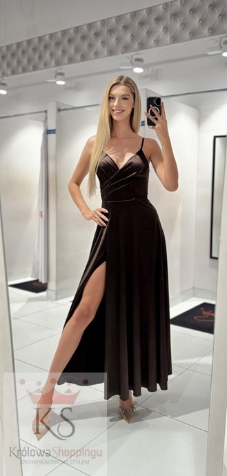 Sukienka długa ramiączka rozkloszowana czekolada