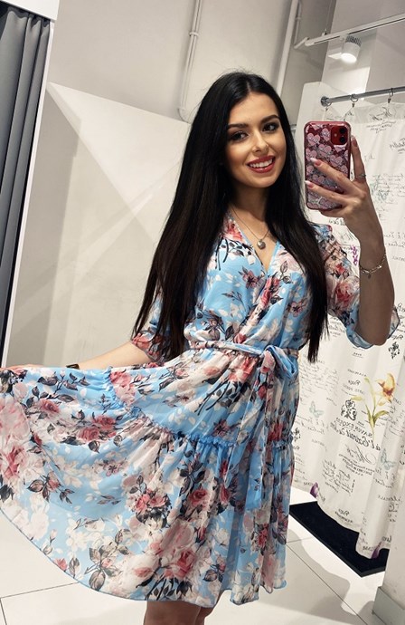 Sukienka krótka falbana kwiaty rękawek błękit