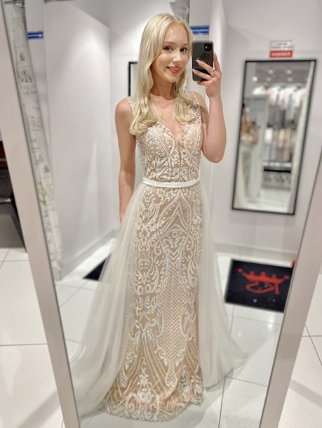 Sukienka długa rybka ramiączka tiul biel/beż