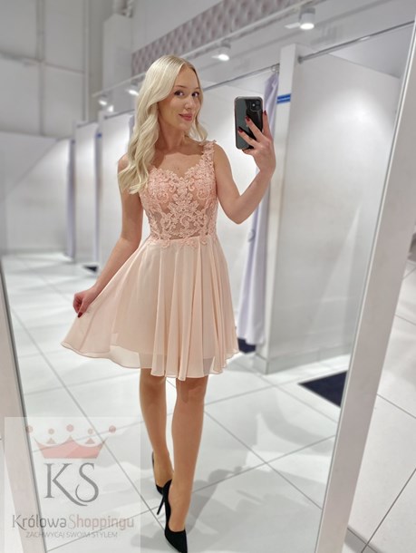 Sukienka krótka wiązana od tyłu róż