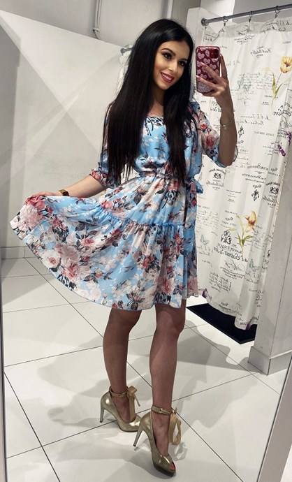 Sukienka krótka falbana kwiaty rękawek błękit