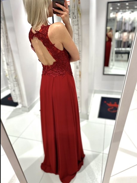 Sukienka długa odkryte plecy koronka góra bordo