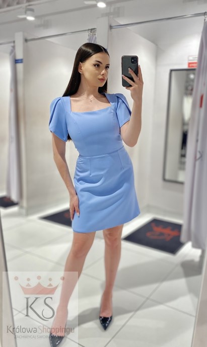Sukienka krótka rękawek prosty dekolt błękit