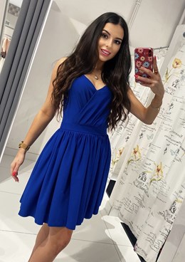 Sukienka krótka zakładka dekolt chabrowy