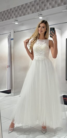 Sukienka długa koronkowa zabudowana góra biel