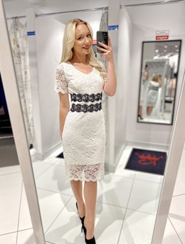 Sukienka krótka koronkowa biała