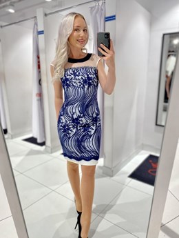 Sukienka krótka dopasowana kokardka granat/biel